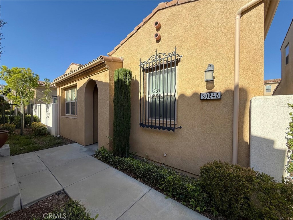 20245 Pienza Lane  Porter Ranch CA 91326 photo