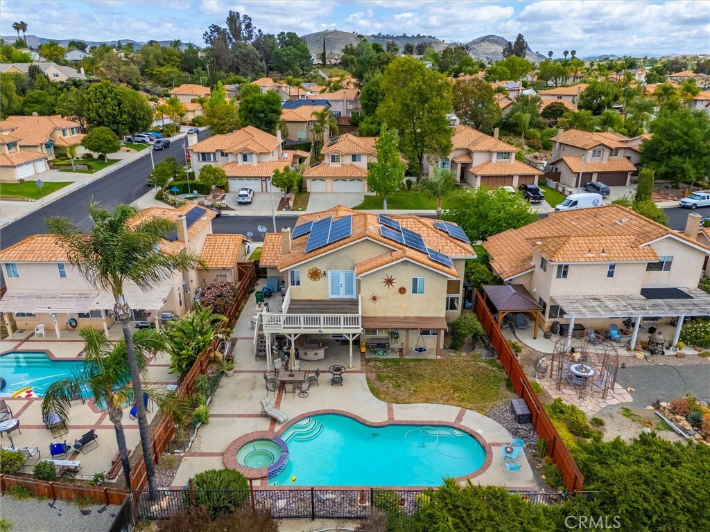 Property Photo: 39680 Glenwood Court CA 92563