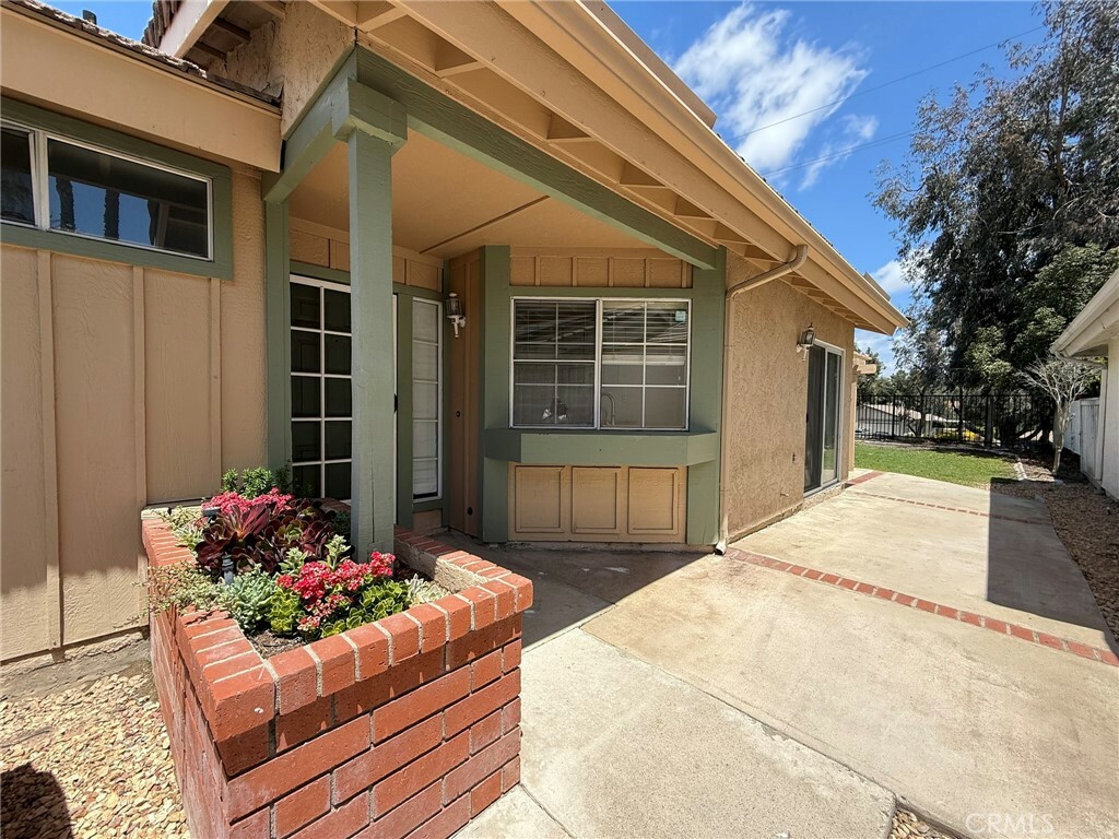 Property Photo: 42140 Teatree Court CA 92591