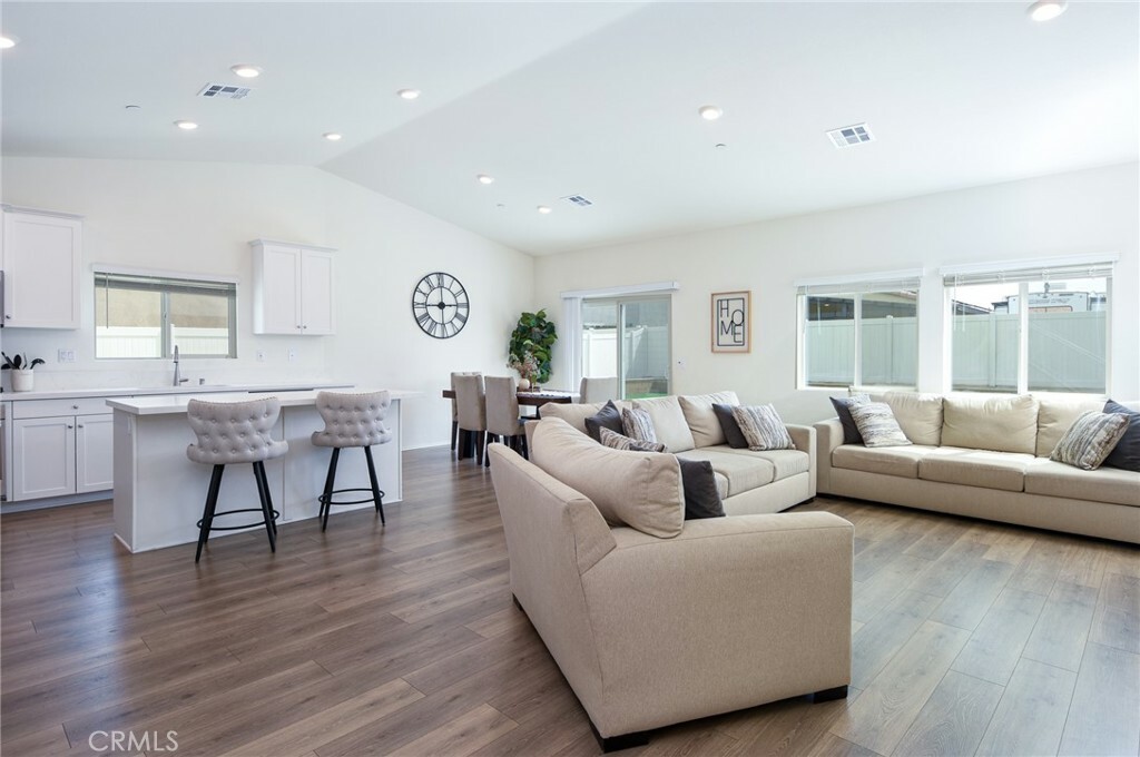 28400 Memory Ln  Winchester CA 92596 photo
