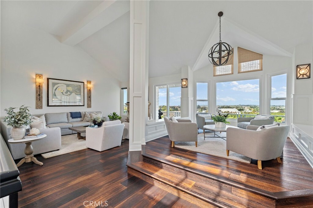Property Photo:  45 Northampton Court  CA 92660 