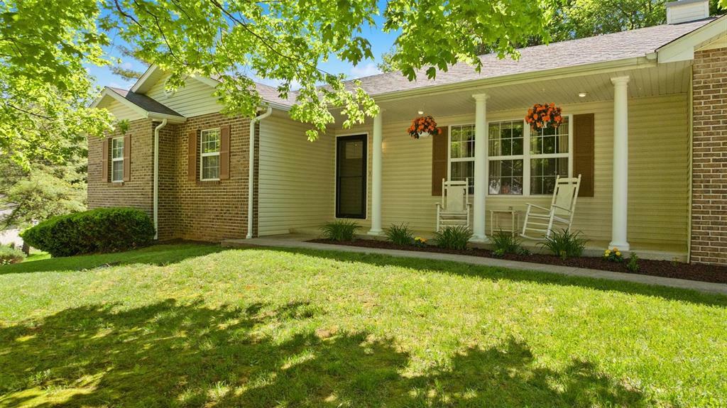 Property Photo: 918 Southwind Court IL 62234