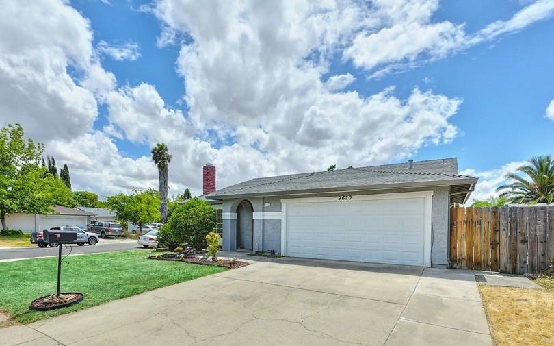 Property Photo: 9620 Countryroads Drive CA 95827