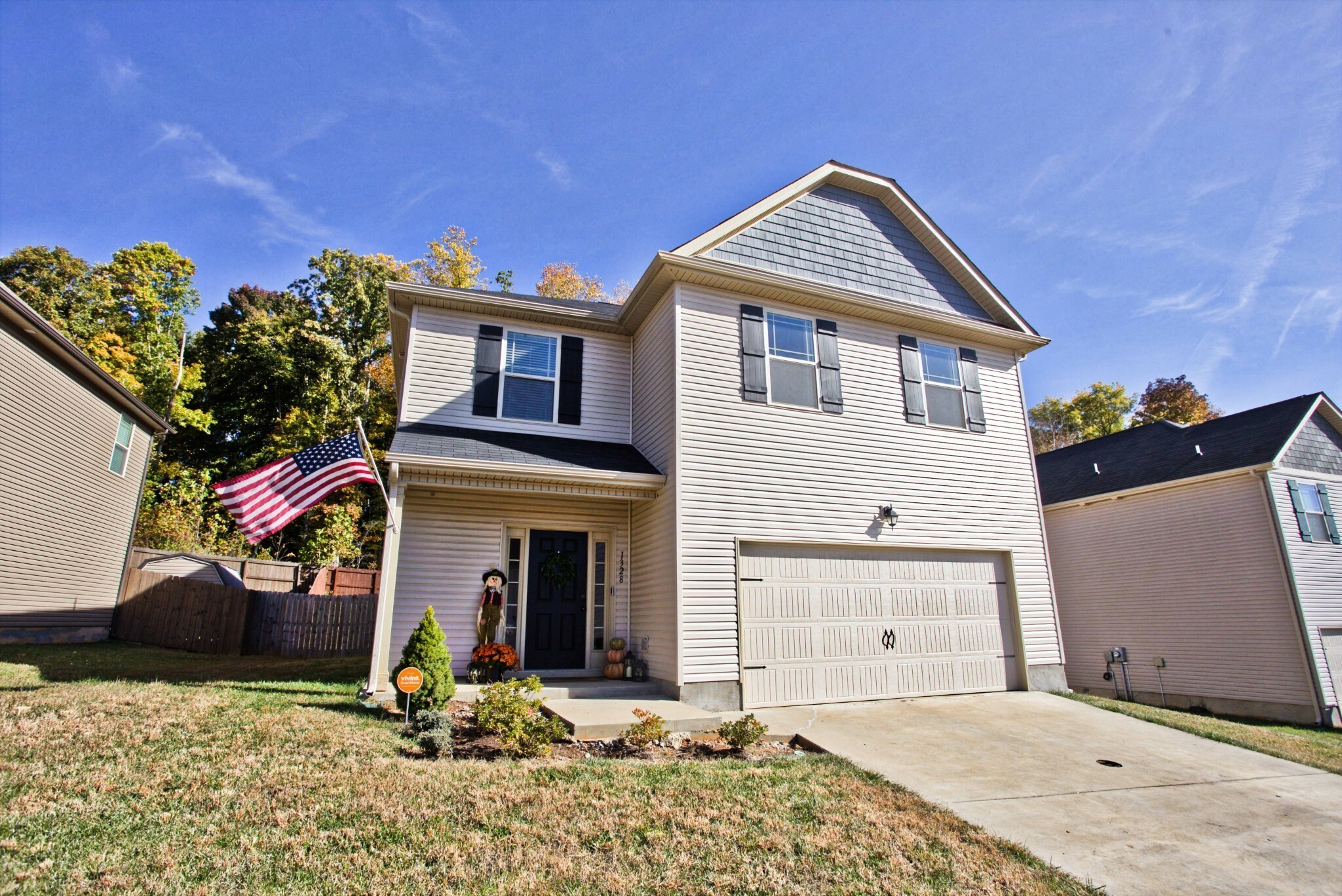 Property Photo: 1328 Black Oak Cir TN 37042