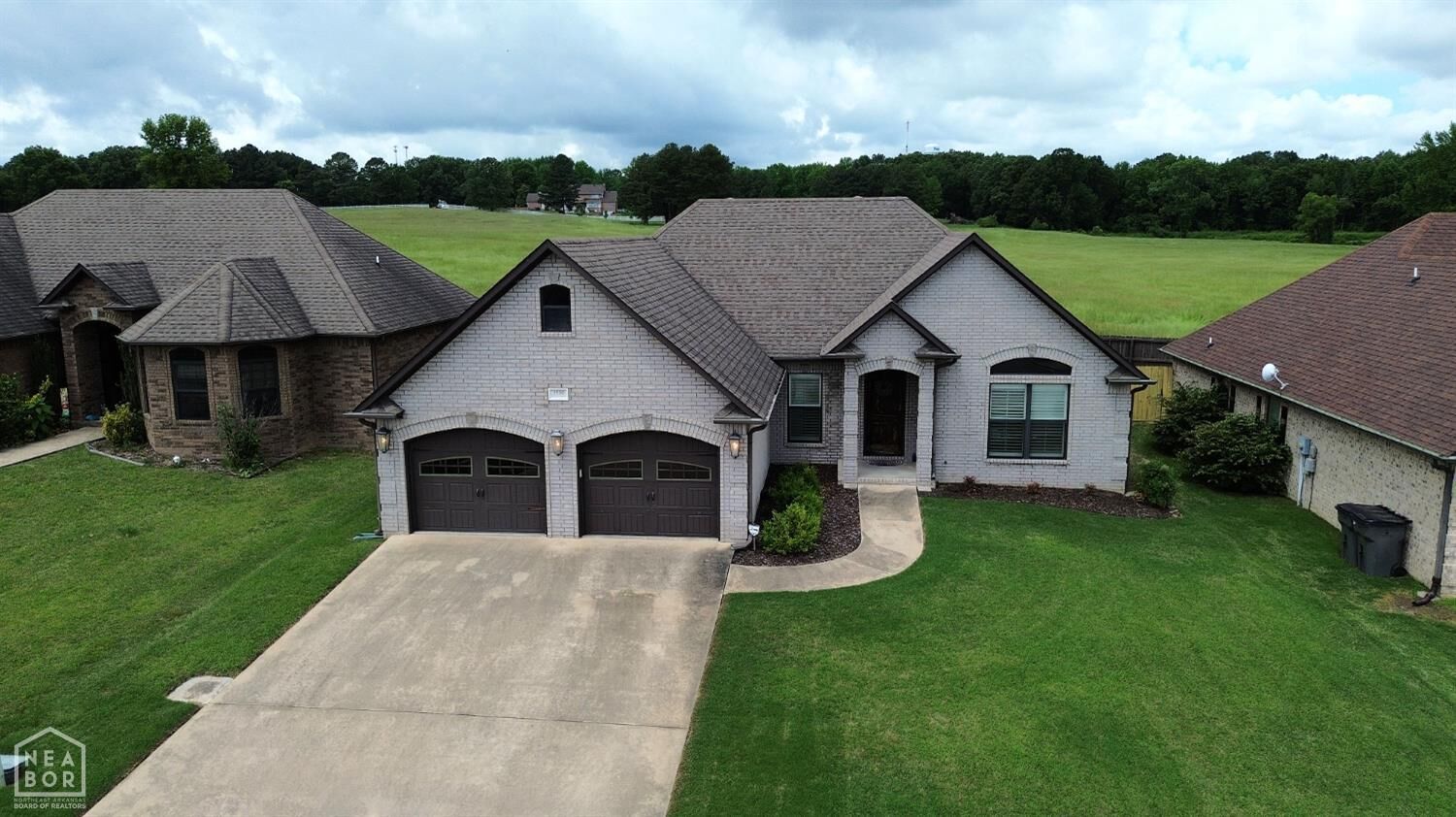 Property Photo: 1910 Walnut Valley Drive AR 72450