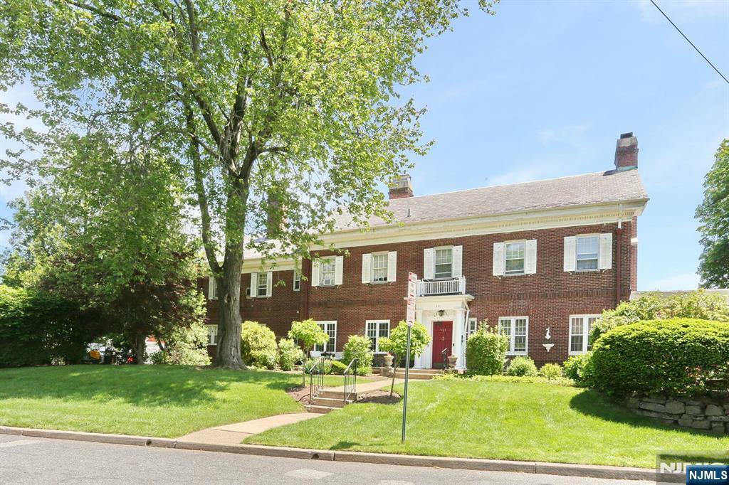 Property Photo: 927 Commonwealth Drive 4 NJ 07666