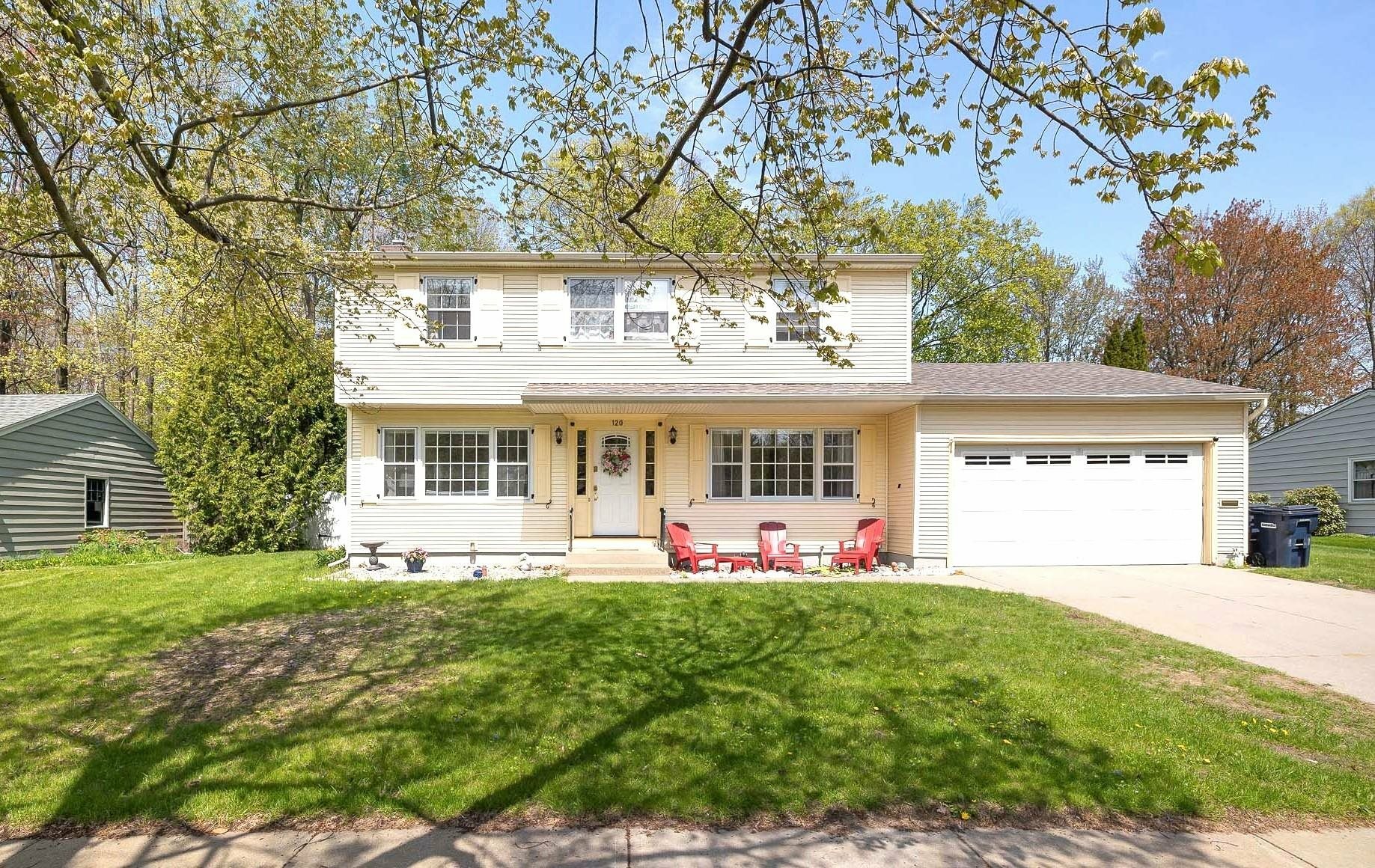 120 Lakewood Parkway  Burlington VT 05408 photo