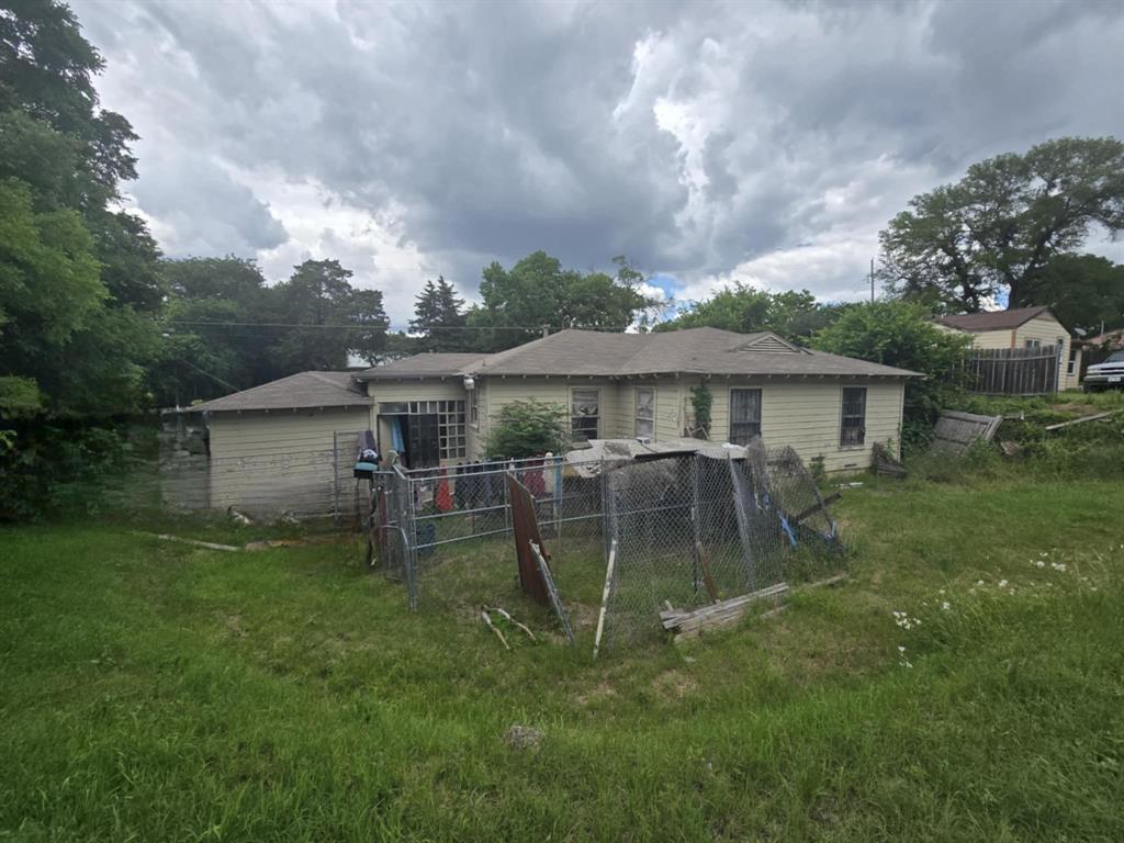 Property Photo:  662 Mannington Drive  TX 75232 
