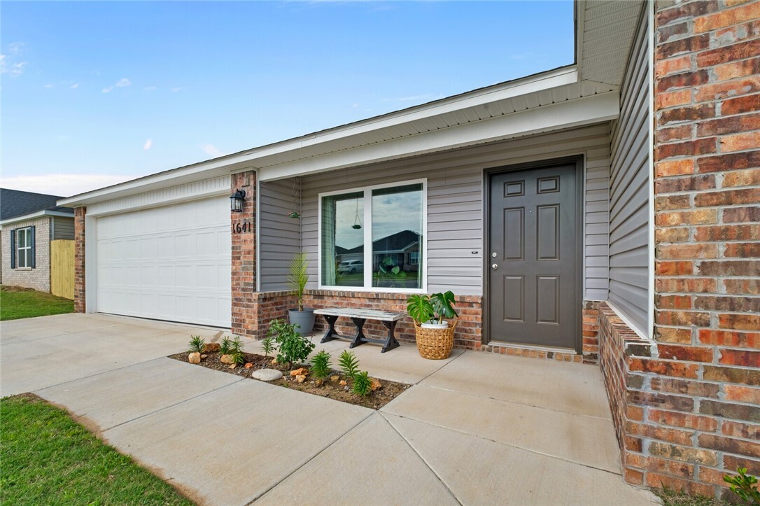 Property Photo: 1641 Ace Avenue AR 72734