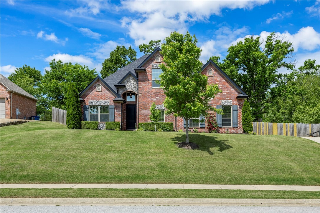 Property Photo: 2205 NW Small Oaks Street AR 72712