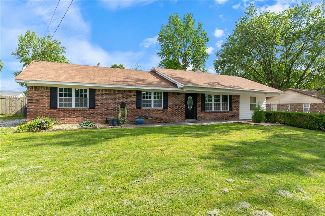 1207 SE E Street  Bentonville AR 72712 photo