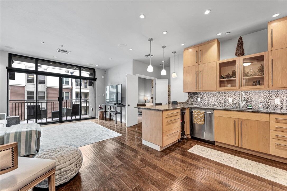 Property Photo:  401 W Watson Street 408  AR 72701 