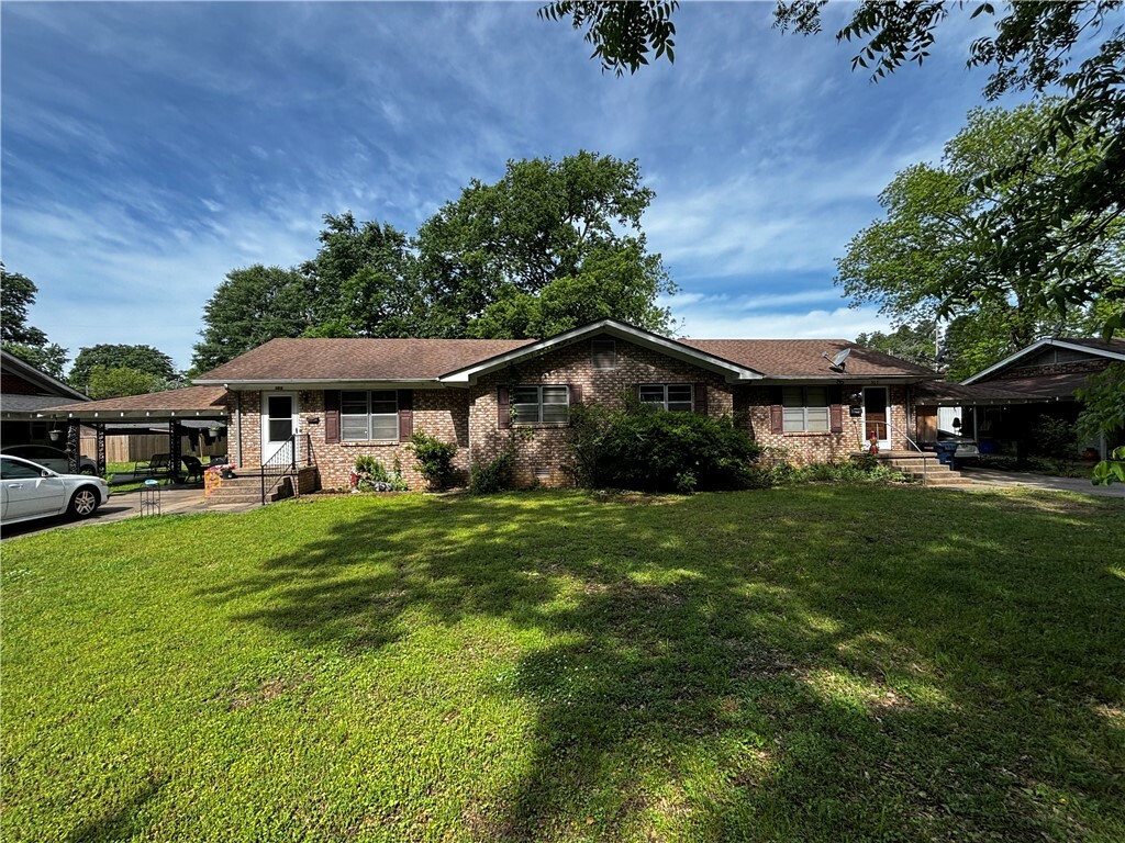 Property Photo: 305-307 N Central AR 72830