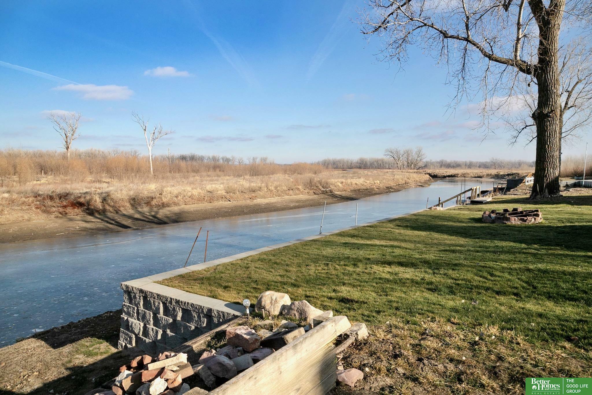 Property Photo: 4856 Lakeshore Drive NE 68061-9999