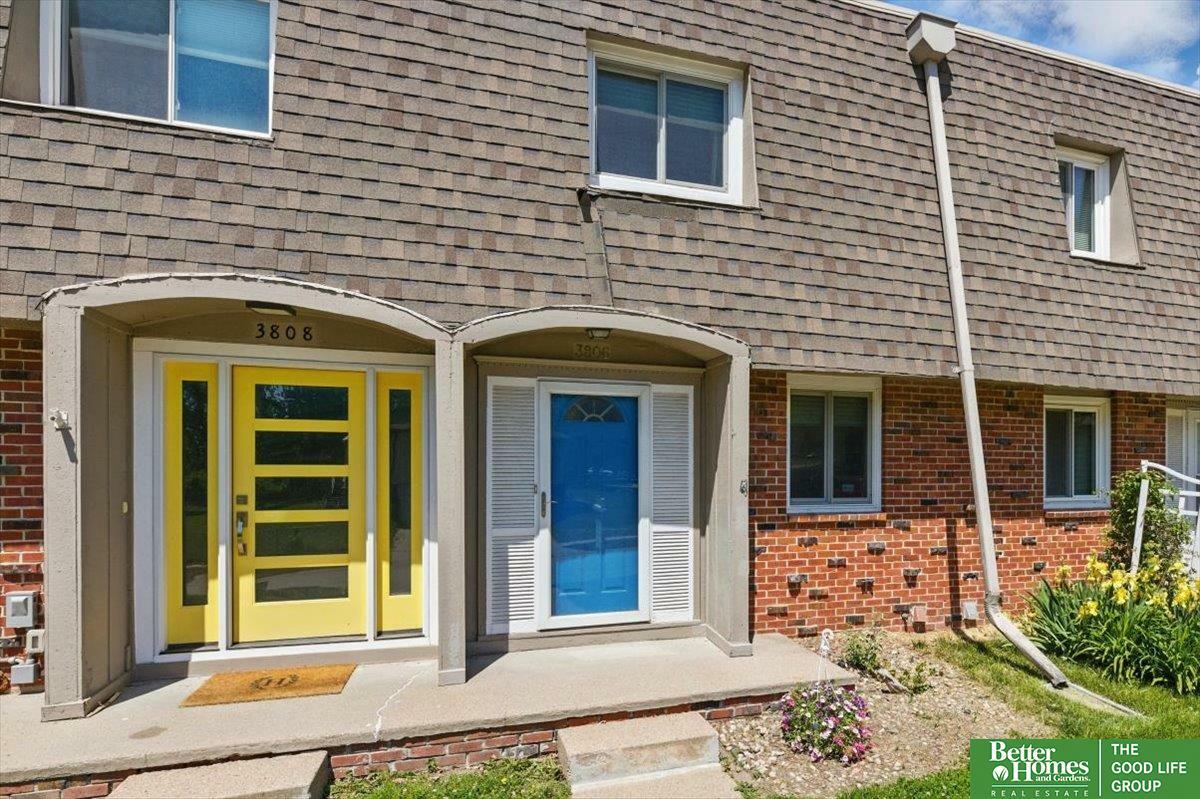 Property Photo: 3806 Gayle Avenue NE 68123