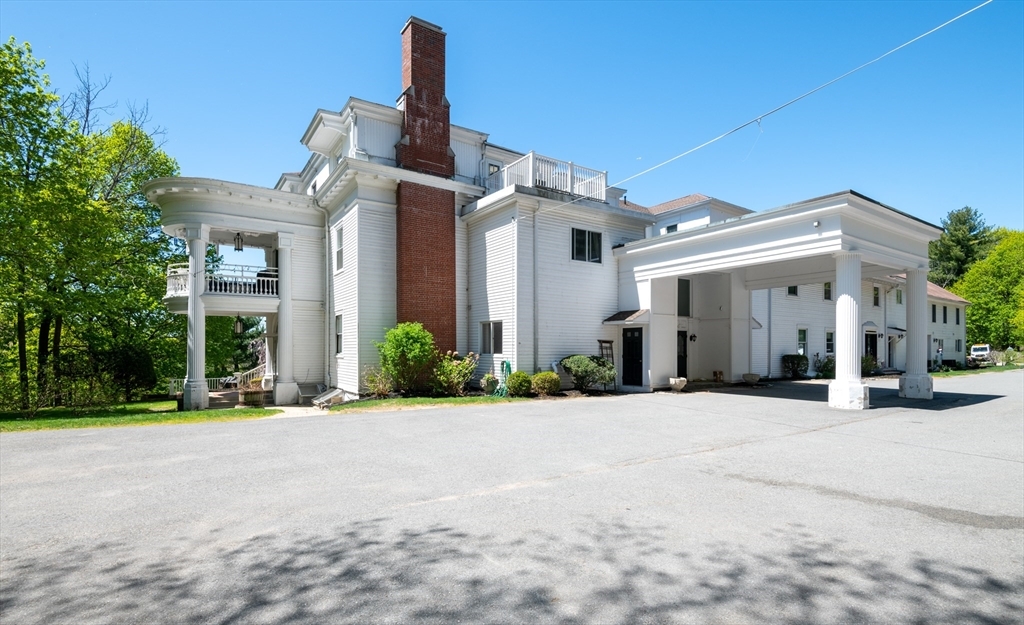 Property Photo: 1401 Great Pond Rd 8 MA 01845