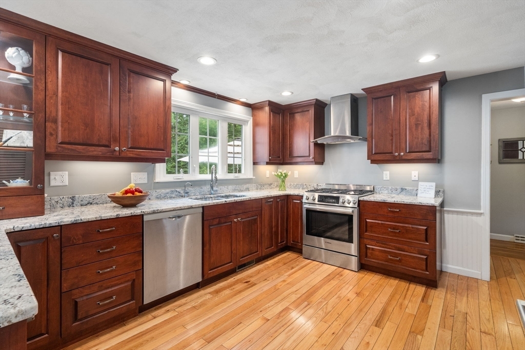Property Photo: 15 Clover Hill Dr MA 01824