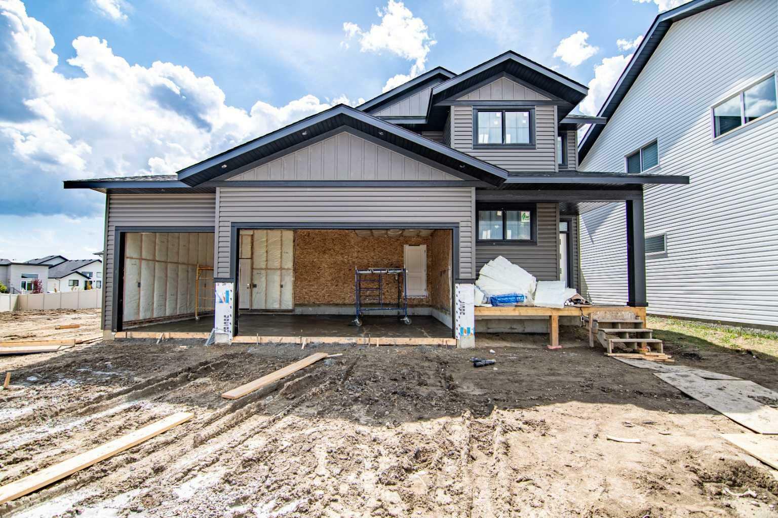 Property Photo: 39 Eaton Crescent AB T4P 3E2