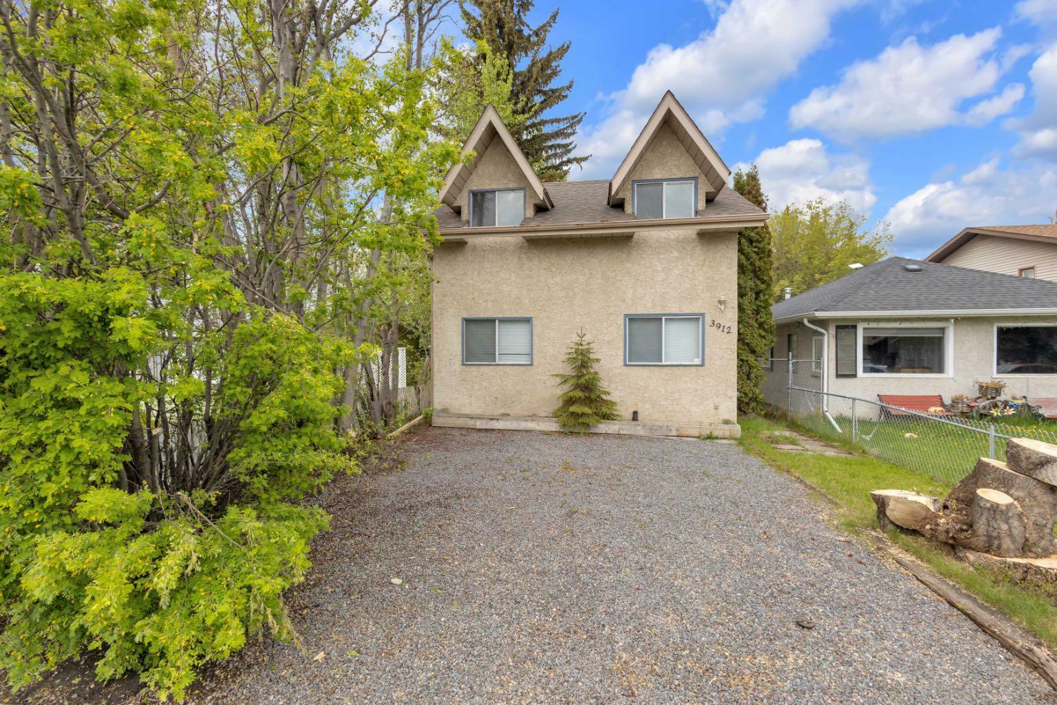 3912 50 Avenue  Sylvan Lake AB T4S 1B7 photo