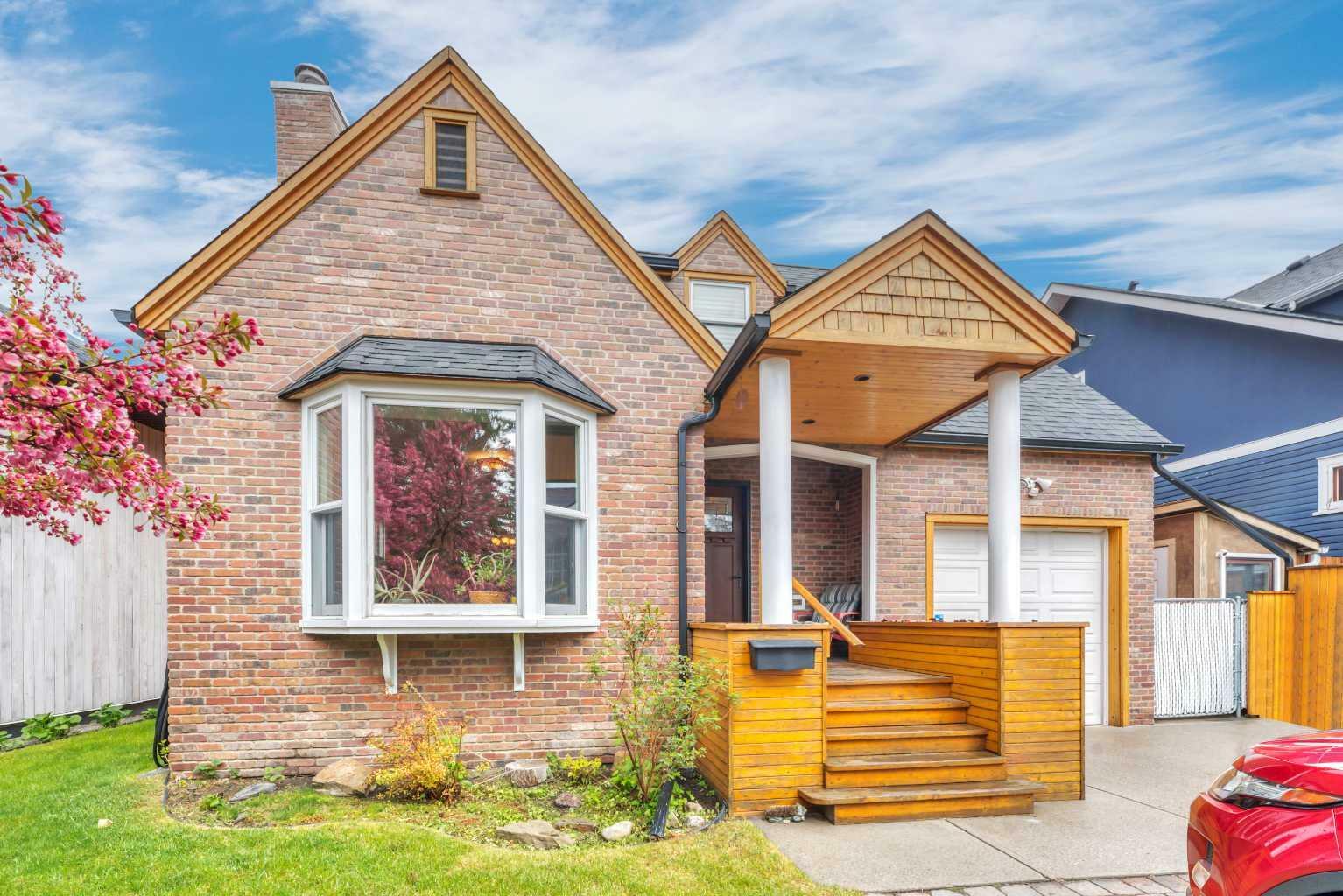Property Photo: 514 Scarboro Avenue SW AB T3C 2H6