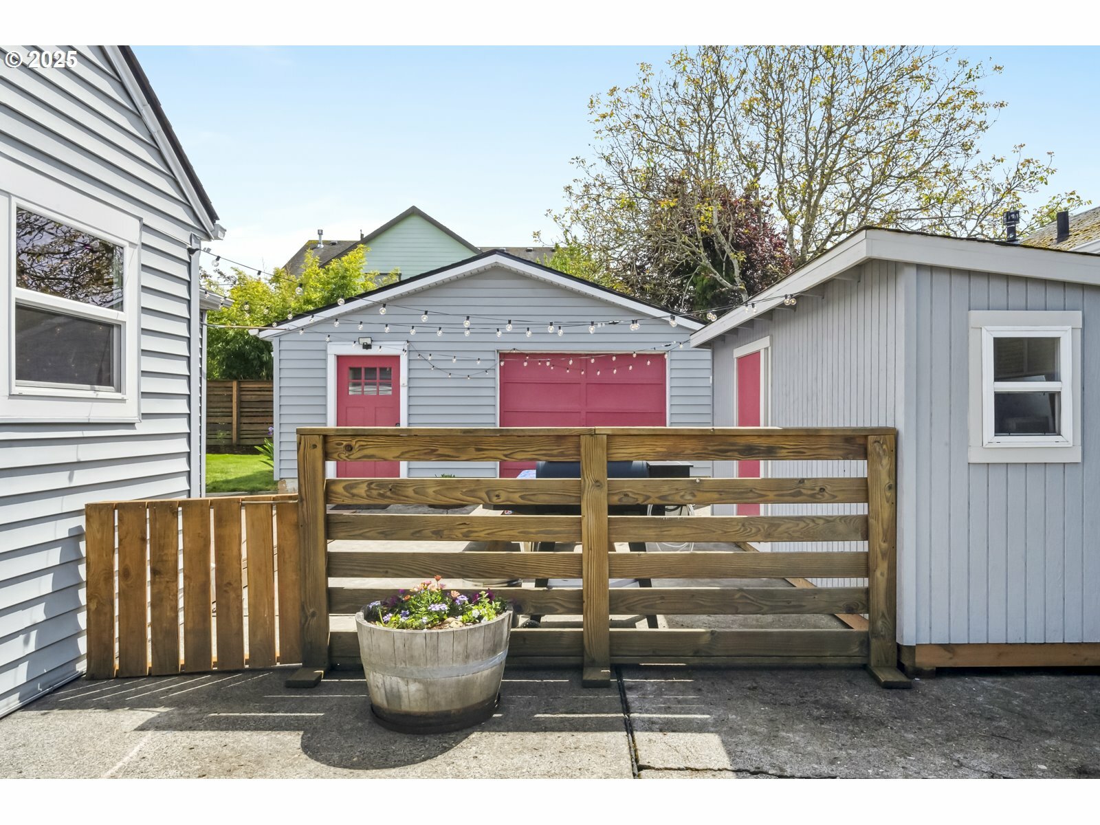 Property Photo: 4554 NE Wygant St OR 97218