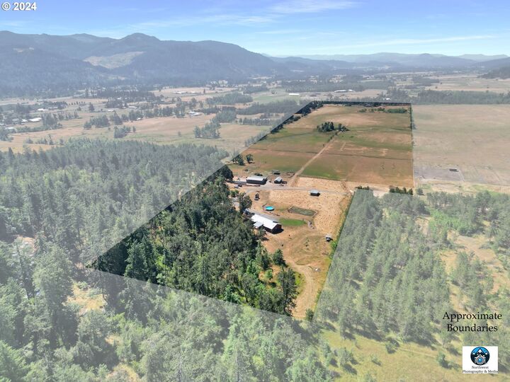 Property Photo: 33320 Bryant Rd OR 97426