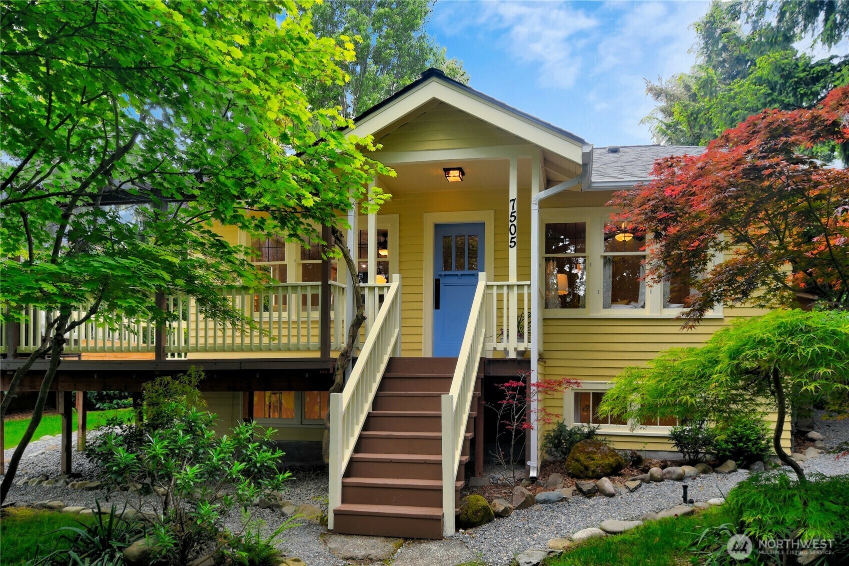 Property Photo: 7505 32nd Avenue SW WA 98126