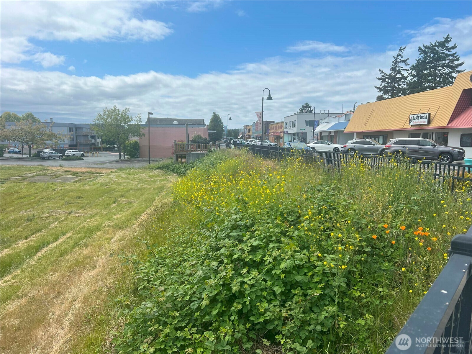 Property Photo:  945 SE Pioneer Way  WA 98277 