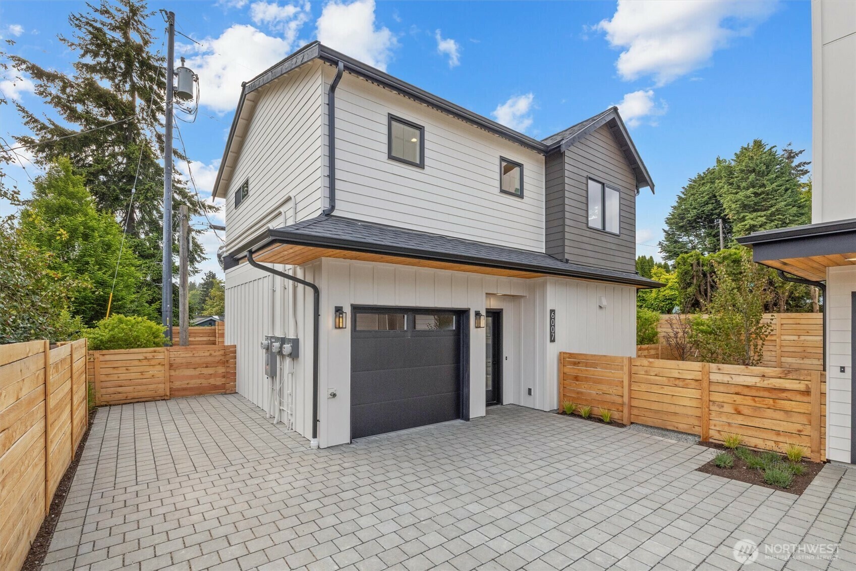 6007  43rd Avenue NE  Seattle WA 98115 photo