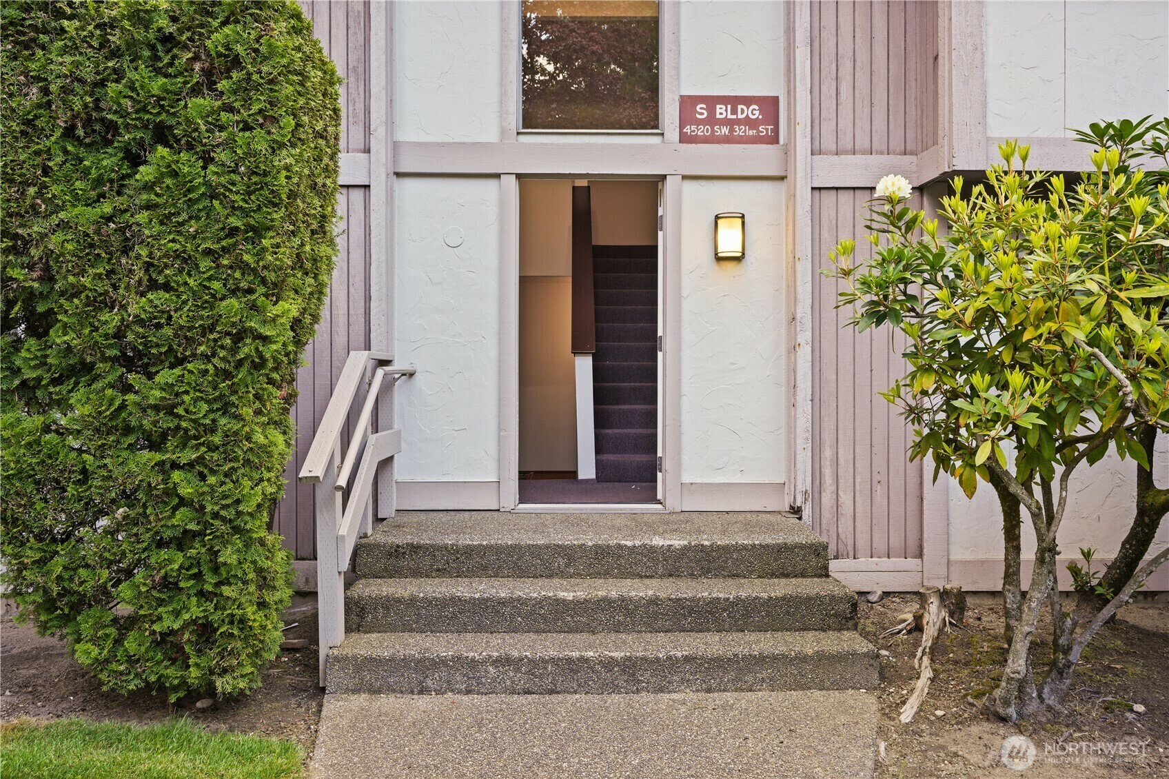 Property Photo: 4601 SW 320th Street S7 WA 98023