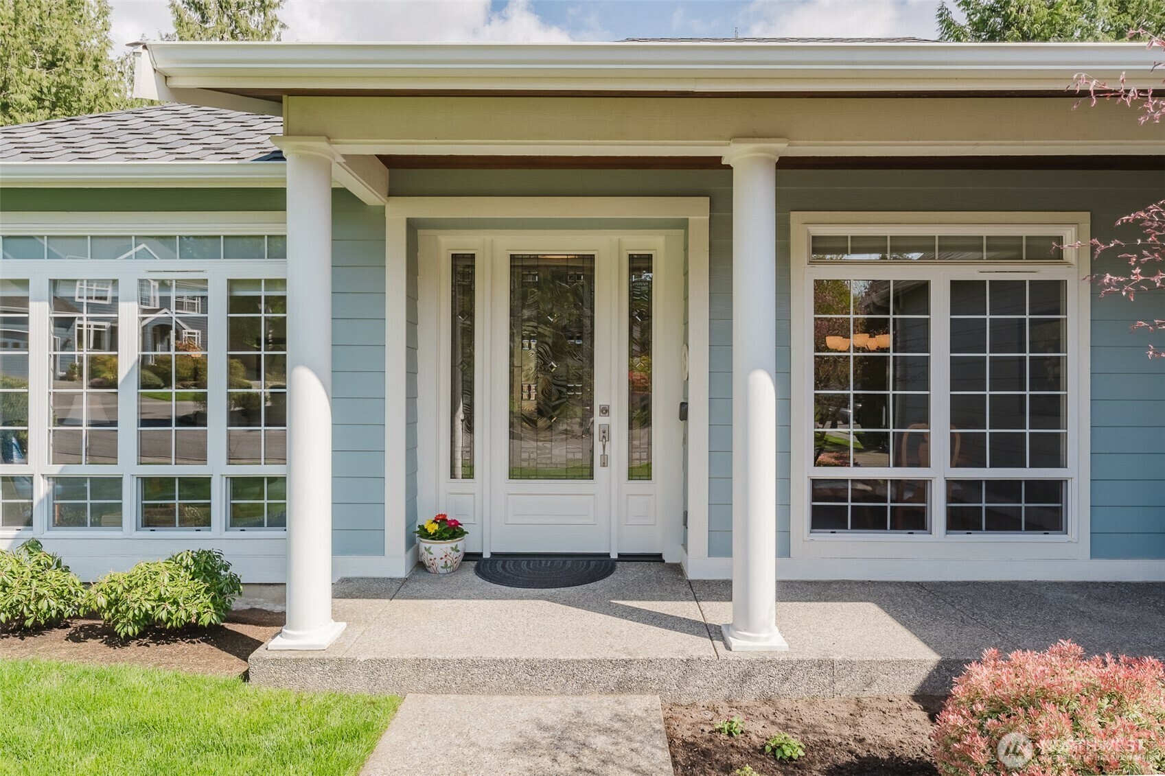 Property Photo:  1934 N Colby Court  WA 98229 