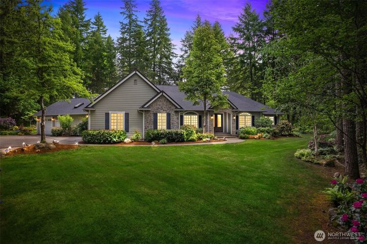 Property Photo:  8900  82nd Lane SE  WA 98513 