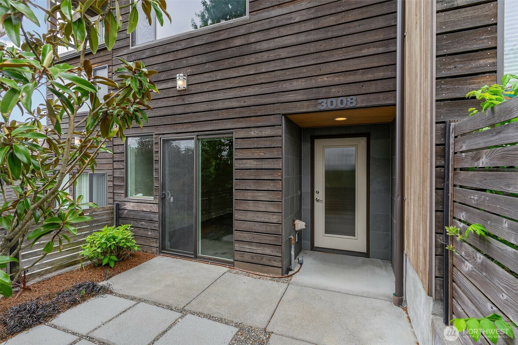 Property Photo: 3008 NE 55th Street WA 98105