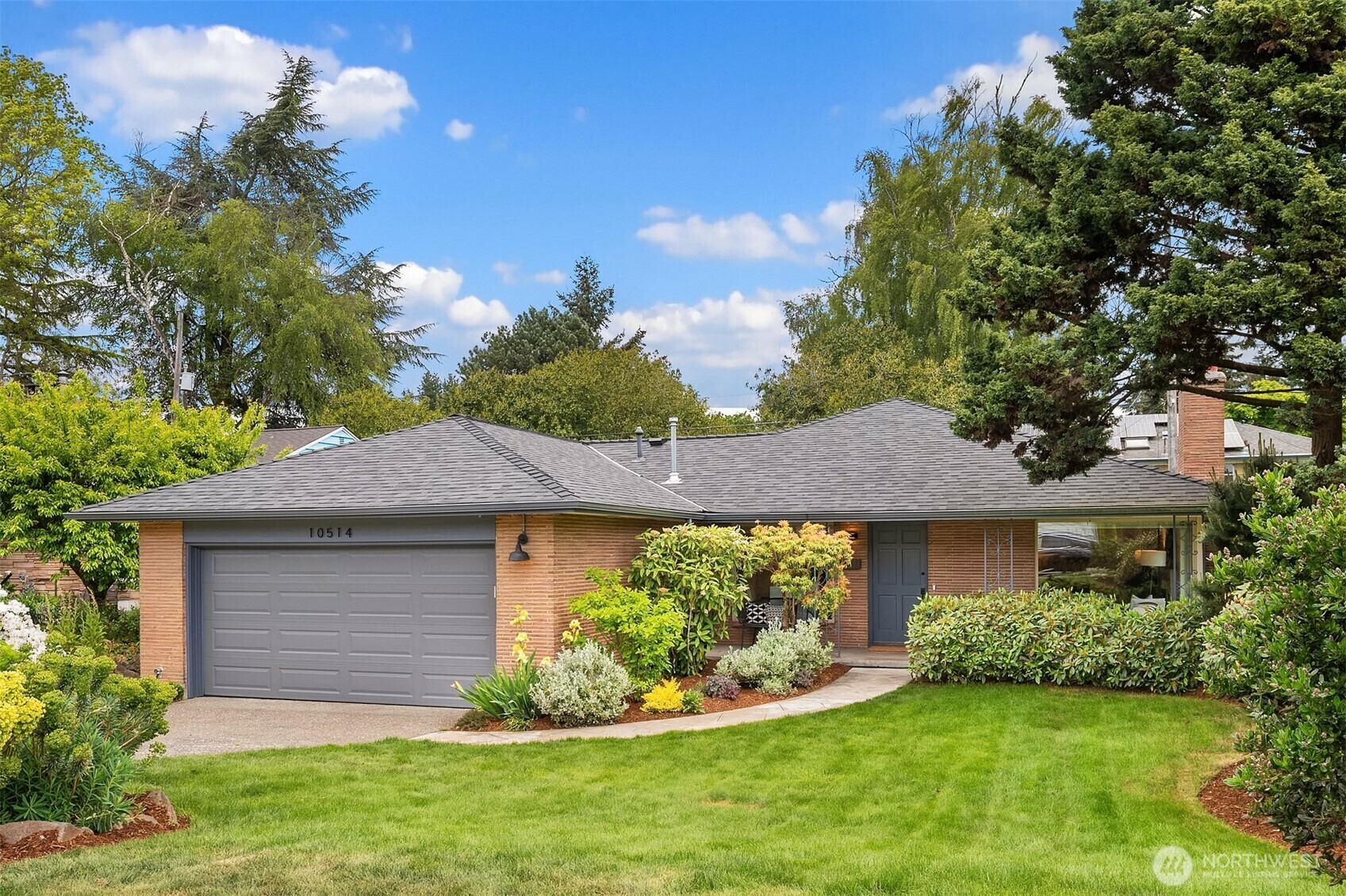 Property Photo: 10514 9th Avenue NW WA 98177