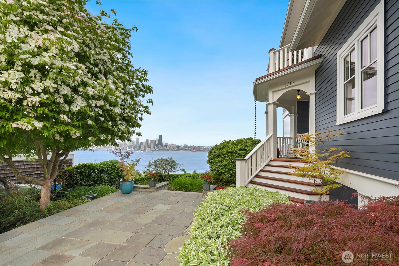 Property Photo: 1712 Arch Ave SW WA 98116