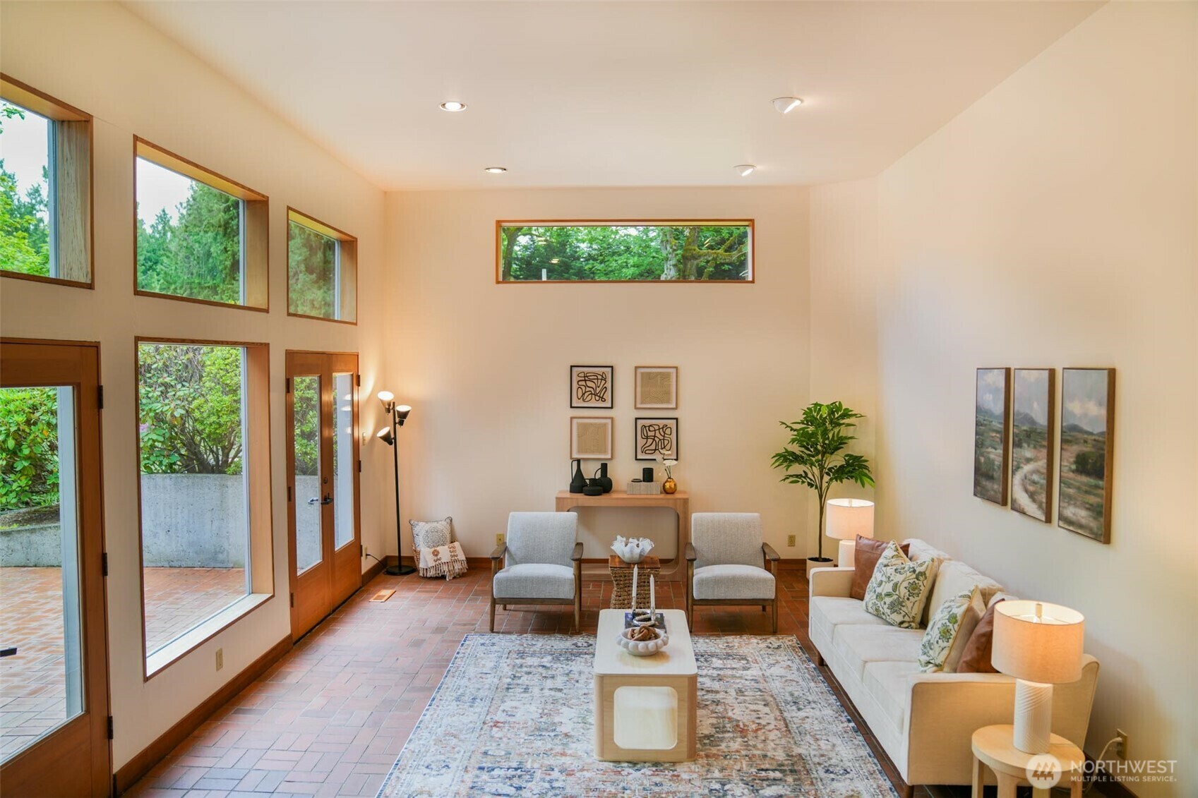 Property Photo: 1027 SW 174th Place WA 98166