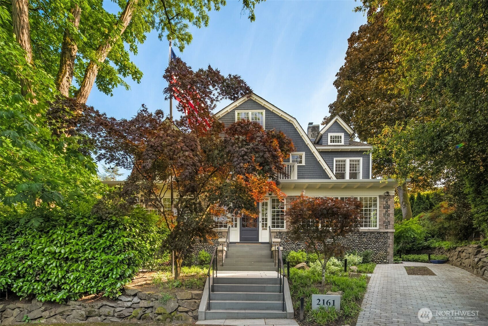 Property Photo:  2161 E Interlaken Boulevard  WA 98112 