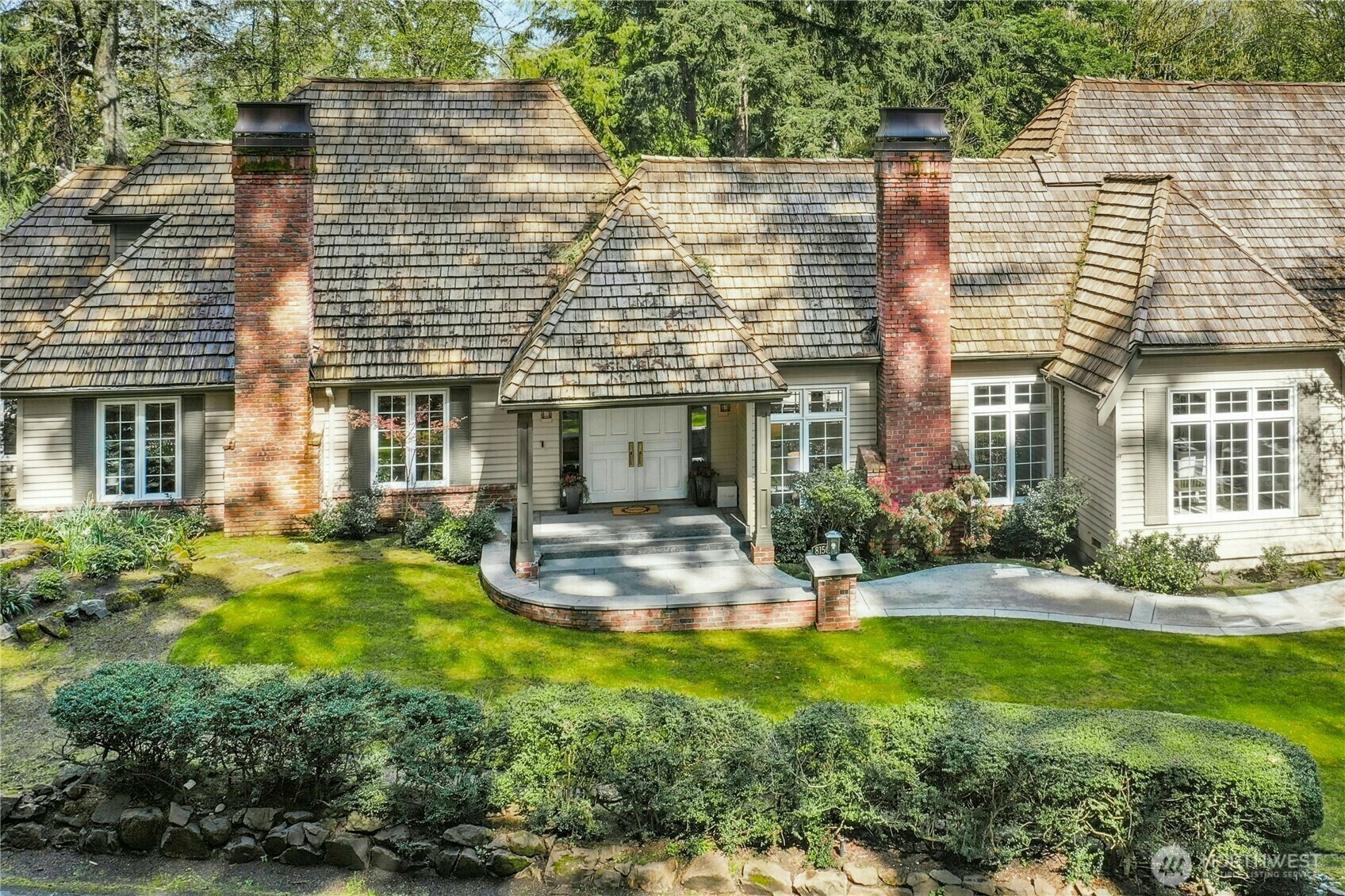 8150  Evergreen Lane  Mercer Island WA 98040 photo