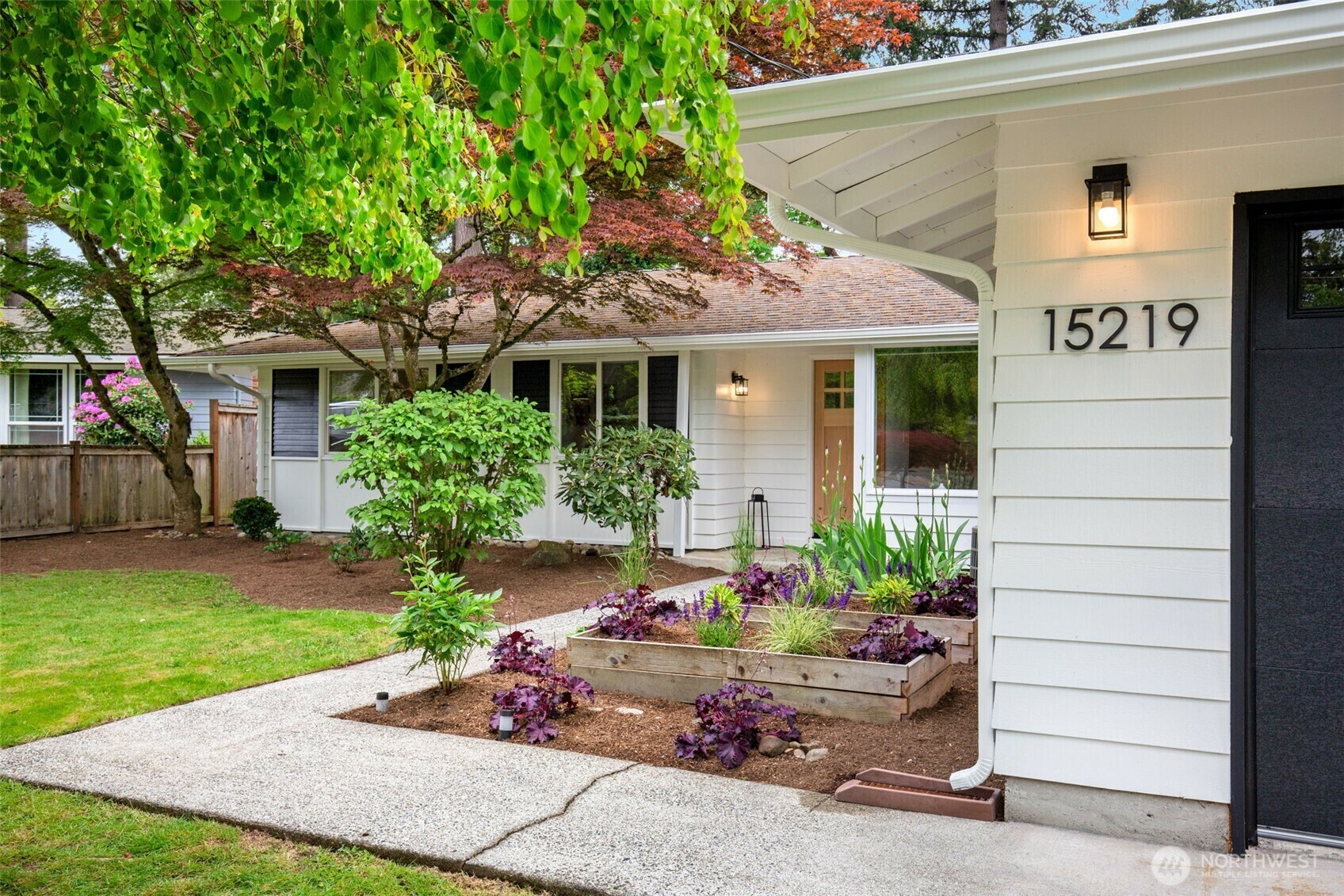 Property Photo: 15219 NE 6th Place WA 98007