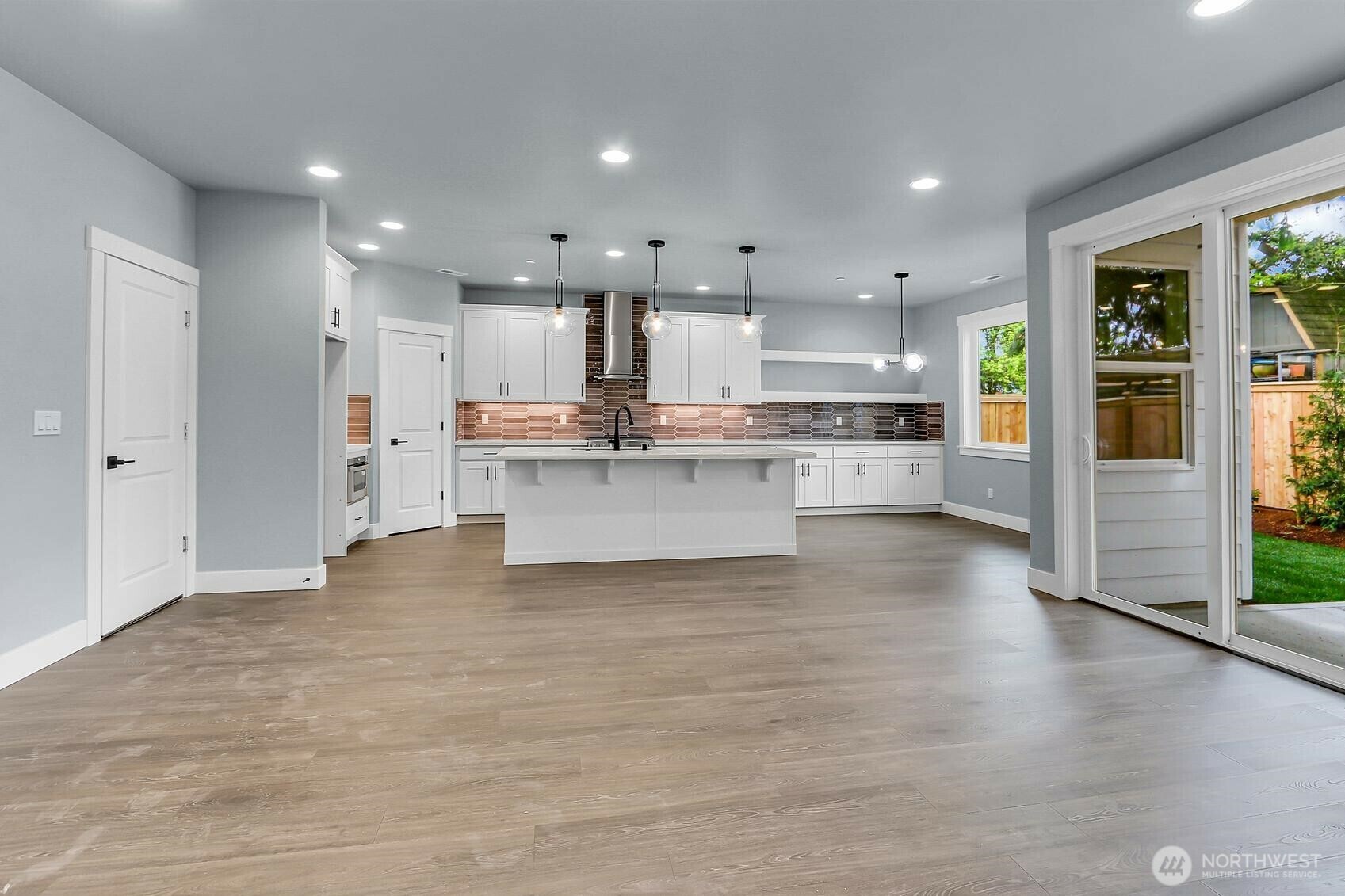 Property Photo: 14128 15th Avenue W WA 98087