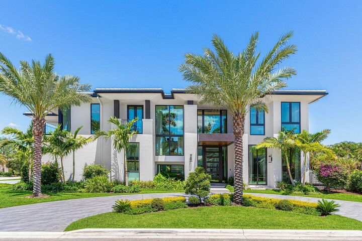 Property Photo: 2498 Queen Palm Road FL 33432