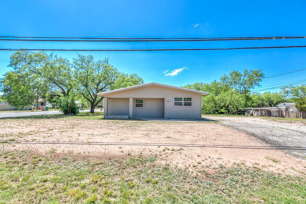 2113 S Hill St  San Angelo TX 76903 photo