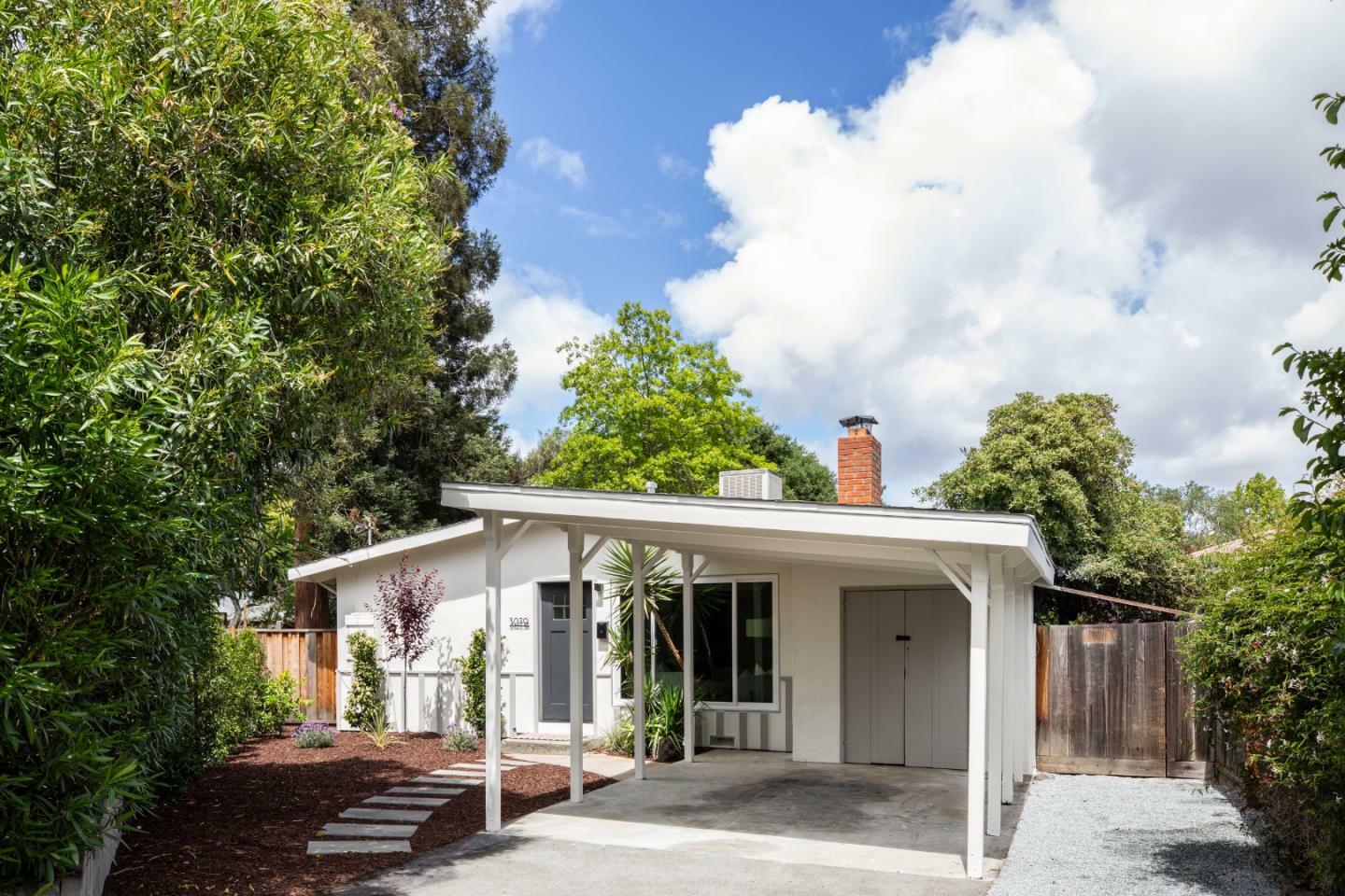 Property Photo: 3079 Waverley Street CA 94306