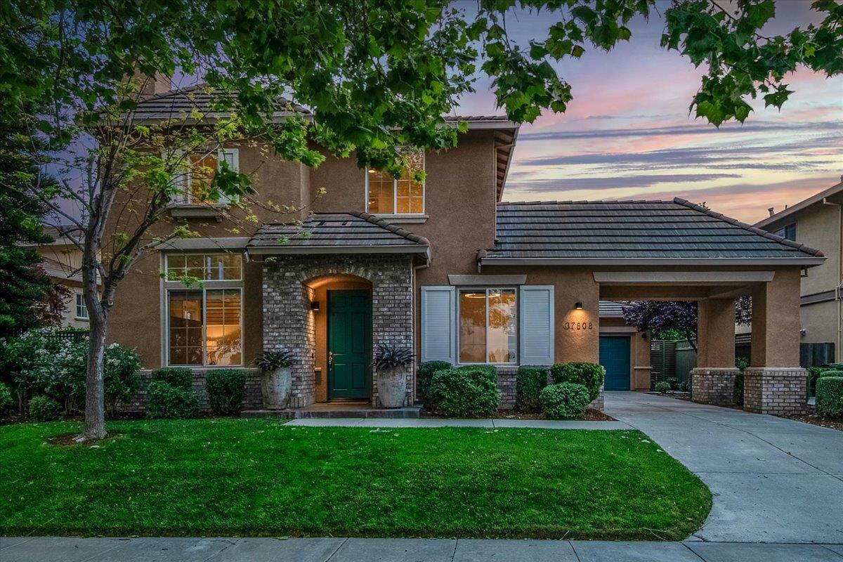 Property Photo:  37808 Appletree Court  CA 94536 