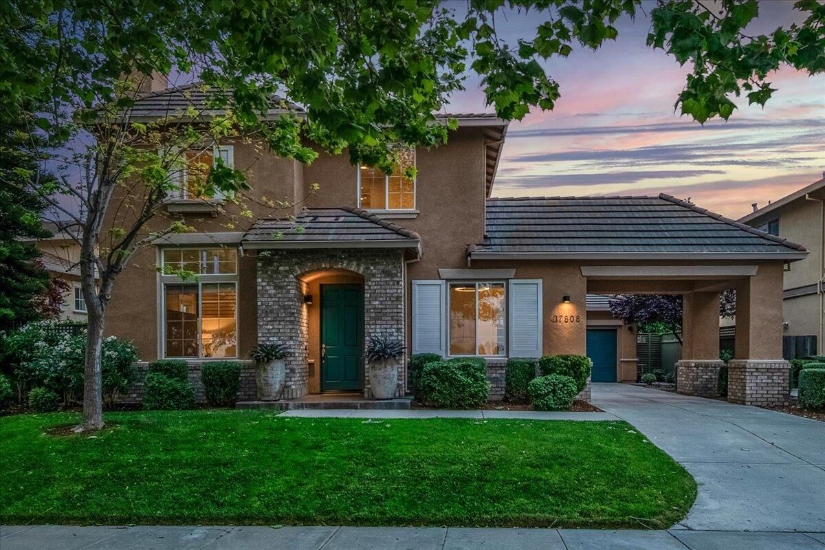 Property Photo: 37808 Appletree Court CA 94536