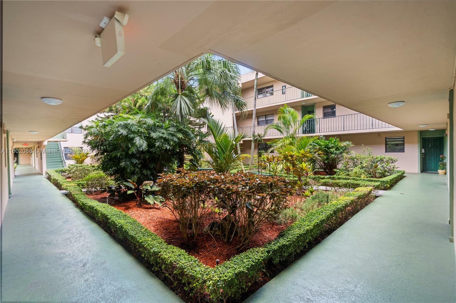 Property Photo: 10525 SW 112th Ave 117 FL 33176