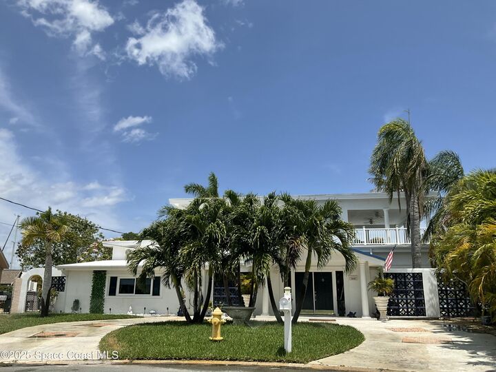 Property Photo:  345 S Point Court  FL 32937 