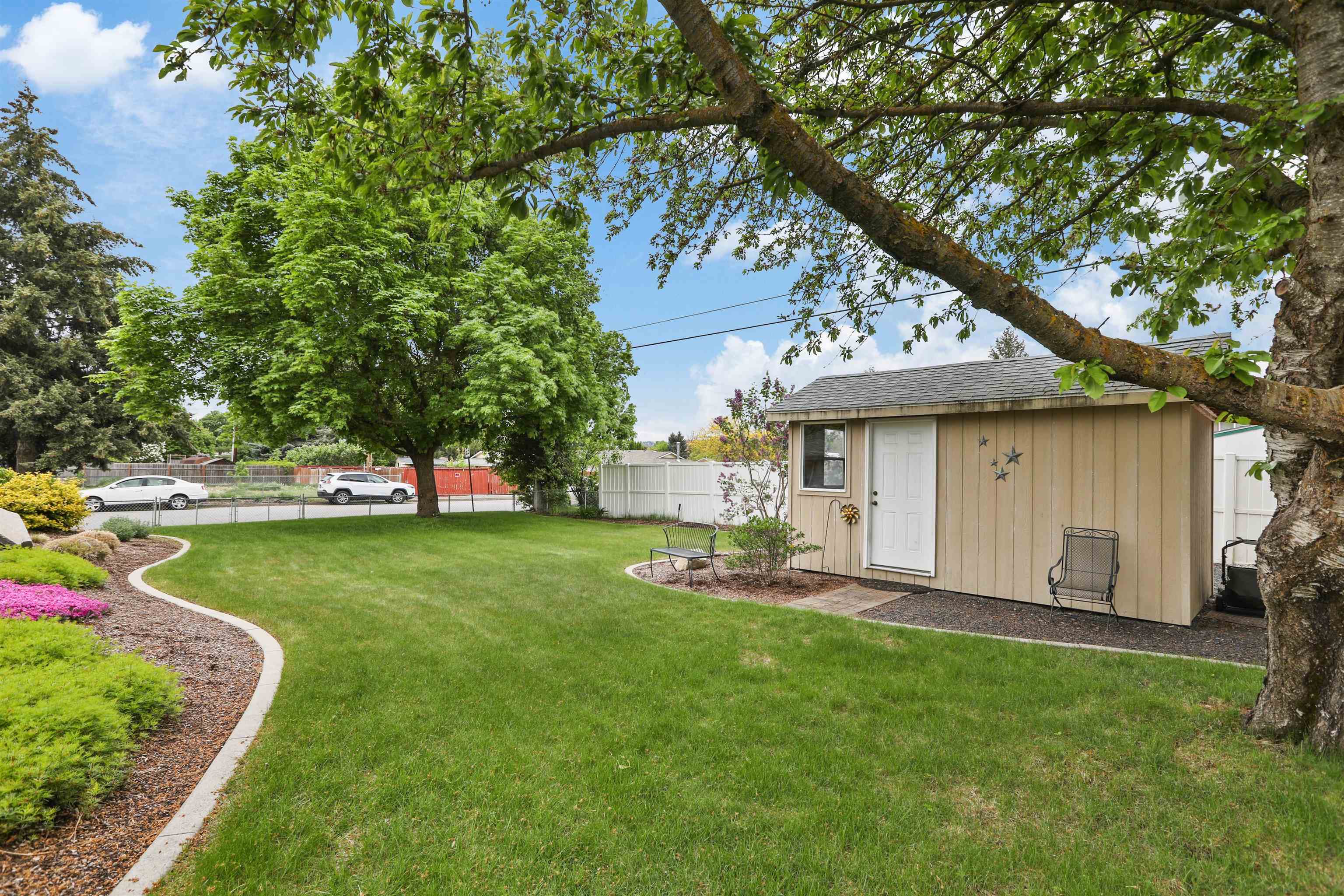 Property Photo: 2412 S Union Rd WA 99206