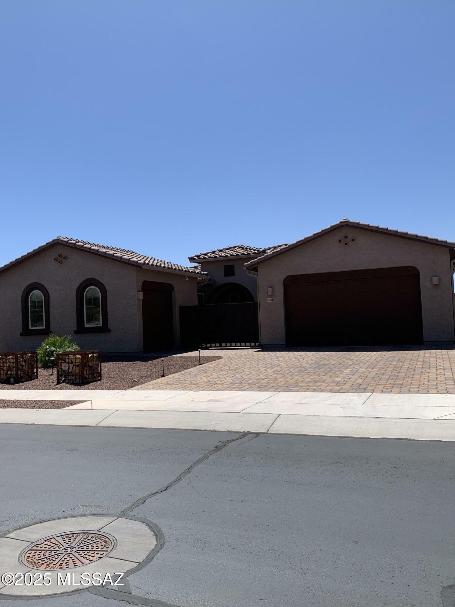 Property Photo: 12815 N Morgan Ranch Road AZ 85755
