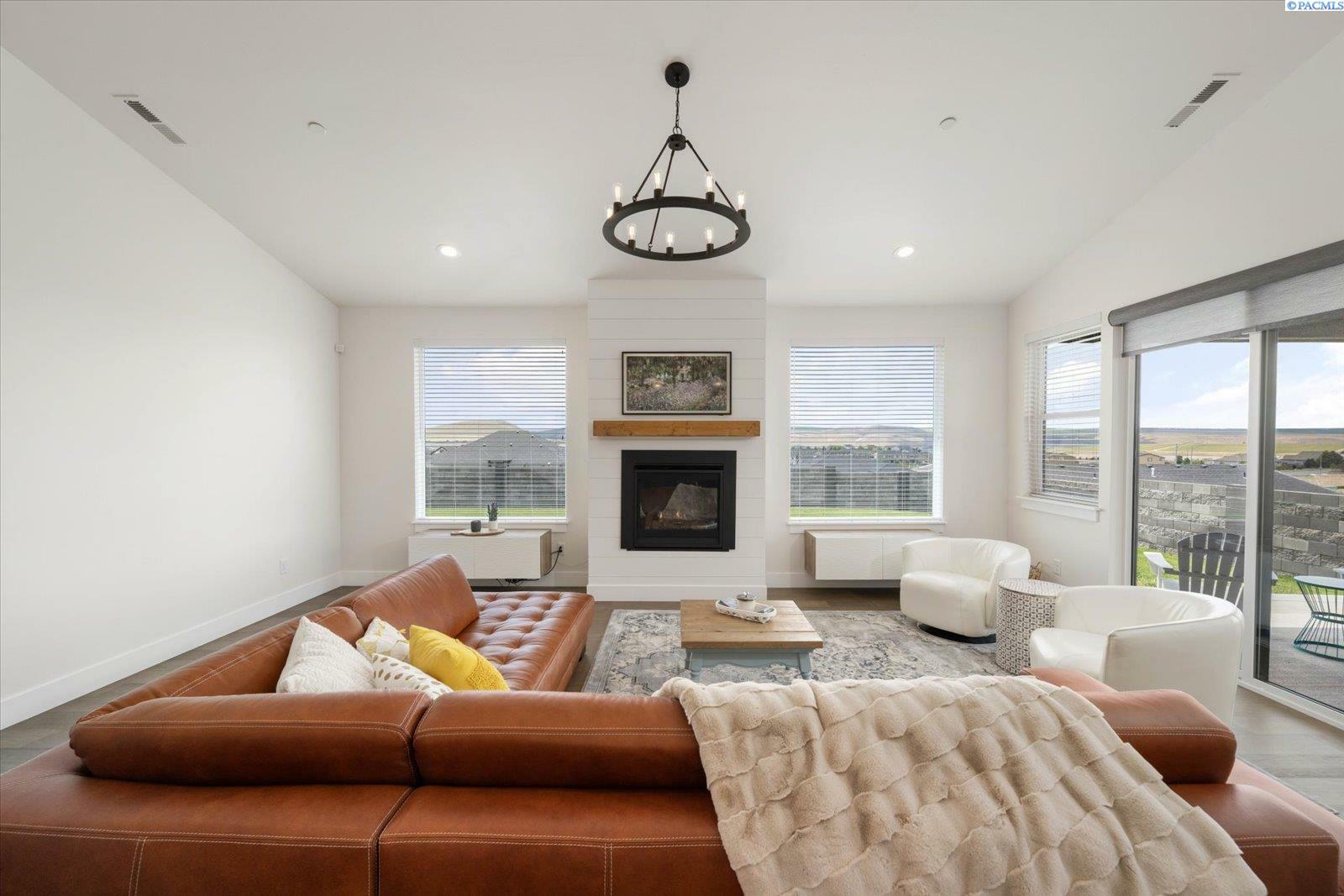 Property Photo: 4247 Highview Street WA 99352